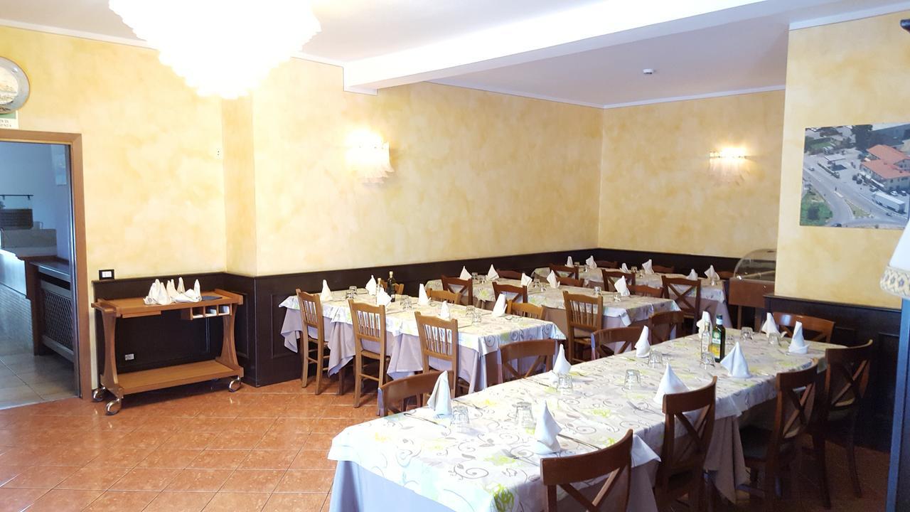 Hotel Ristorante Amalfitana Dello Exterior photo